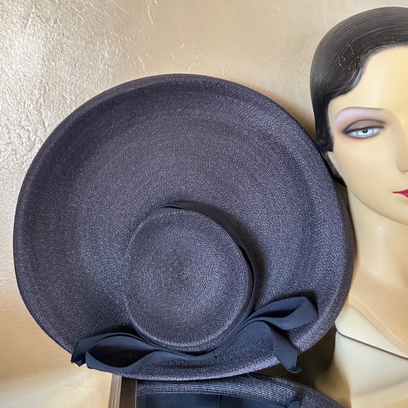 SPLENDID 1950s\' NAVY STRAW CART WEHEEL HAT WITH GROSGRAIN BAND main image 9